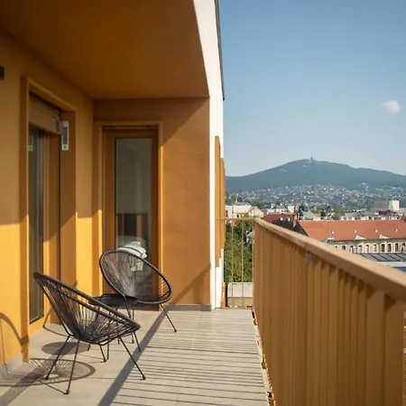 Panoramic View - Style & Modern *
